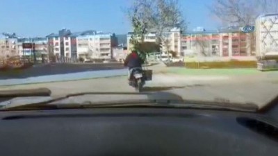 amator kamera -  Motosiklet ile yaklaşık 3 metrelik ağacı taşıdı Videosu