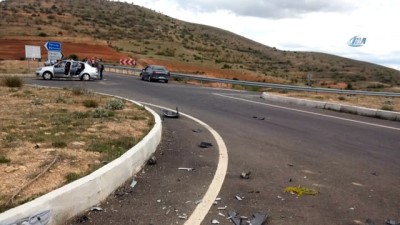 ticari arac -  Ticari araç ile otomobil çarpıştı: 9 yaralı Videosu