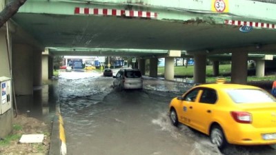 sahil yolu -  Ataköy’de alt geçidi su bastı sürücüler zor anlar yaşadı  Videosu