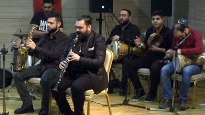 orkestra sefi -  İzmitli Roman orkestrası, geliştirdikleri tarz ile Avrupa turnesini hedefliyor  Videosu