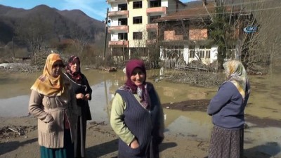dell -  Bartın'da su baskını... Vali Nusret Dirim: 'Su seviyesi düşüyor, ulaşılamayan vatandaş yok'  Videosu