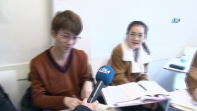  Çinli öğrenciler Türkçe öğreniyor 