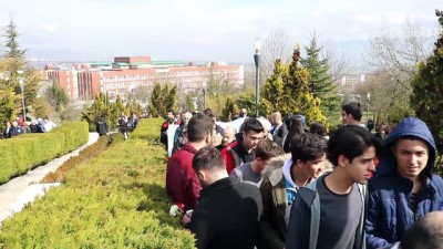 İzzet Baysal mezarı başında anıldı - BOLU 