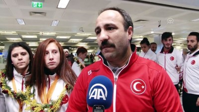 gumus madalya - Özel sporcular Türkiye'ye döndü - İSTANBUL Videosu