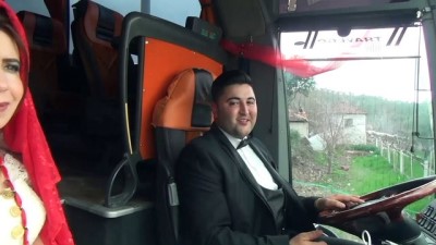 yolcu tasimaciligi - Yolcu otobüsünü gelin arabası yaptı - MANİSA  Videosu