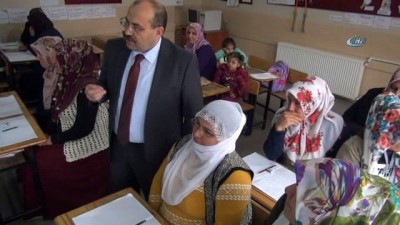 okuma yazma seferberligi -  Bitlis’te ‘Okuma Yazma Seferberliği’ çalışmaları...İl genelinde yaklaşık 6 bin kişiye 543 kurs açıldı Videosu