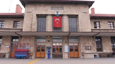 kerpic tugla - Depremlerin yıkamadığı yapı: Erzincan Tren Garı - ERZİNCAN  Videosu