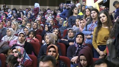 dilek agaci - Suriyeli ve Türk kadınlardan Dünya Kadınlar Günü kutlaması - KİLİS Videosu