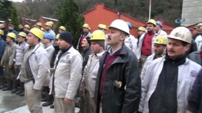 grizu patlamasi -  35 yıl önceki grizu faciasında ölen 103 madenci dualarla anıldı  Videosu
