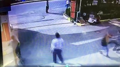 guvenlik gorevlisi - Bıçaklı kavgada bir kişi yaralandı - İSTANBUL Videosu