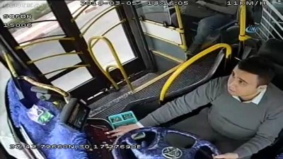  Kahraman otobüs şoförü fenalaşan öğrenciyi hastaneye böyle yetiştirdi 