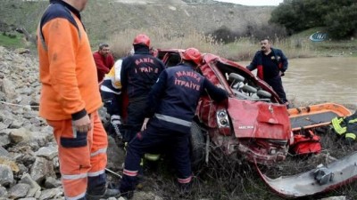  Otomobil şarampole uçtu: 1 yaralı 