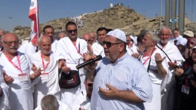 kutsal toprak -  - Arafat'ta Afrin kahramanlarına dua
- Bursalı umreciler, Arafat'ta Cebeli Rahme Dağı'nda Afrin operasyonunda destan yazan Mehmetçikler için dua ettiler  Videosu