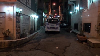 supheli olum - Beyoğlu’nda şüpheli ölüm - İSTANBUL  Videosu