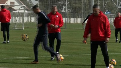 pazar gunu - Hamza Hamzaoğlu: 'Kaybettiğimiz puanları Göztepe maçında telafi etmek istiyoruz'  Videosu