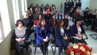 kadina karsi siddet -  Vali Güzeloğlu eşi ile birlikte çalışanların Kadınlar Günü'nü kutladı  Videosu