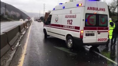 dinlenme tesisi - Yaralı sürücüyü sağanağa terk etmediler - DÜZCE Videosu