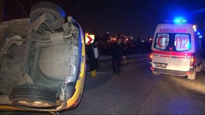  Beyoğlu’nda ticari taksi takla attı: 1’i kadın, 2 yaralı