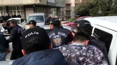 Kadın kasiyerin darp edilip 14 bin lira gasp edilmesi olayına ilişkin 4 şüpheli gözaltına alındı - İSTANBUL  Videosu