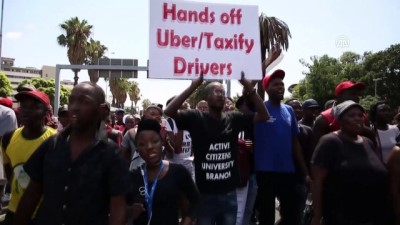 Uber ve Taxify'in yüzlerce şoför Johannesburg’ta sokağa döküldü - JOHANNESBURG