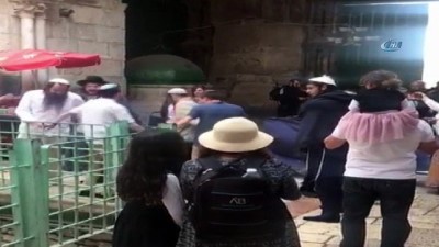 kurban kesimi -  - 275 Yahudi, Mescid-i Aksa'ya Baskın Yaptı  Videosu