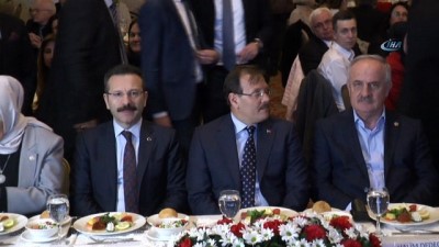  Başbakan Yardımcısı Hakan Çavuşoğlu: “Dünyada Recep Tayyip Erdoğan ve Putin’den başka lider yok”