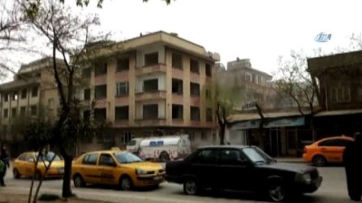  Gaziantep’te tedbirsiz yıkım vatandaşların canını tehlikeye atıyor 
