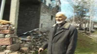 siddetli ruzgar -  Rüzgar Posof’ta çatıları uçurdu  Videosu