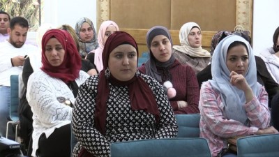 benzerlik - Yazar Lekesiz Filistinlilere “Türk edebiyatında öykü”yü anlattı - RAMALLAH Videosu
