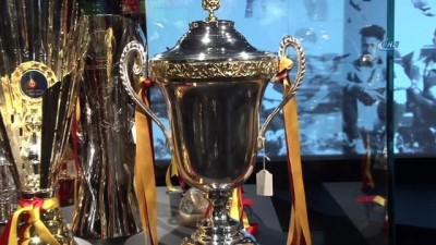 2009 yili - Galatasaray'ın 2009'da Eurocup'ı kazanan kadrosu, müzeyi gezdi  Videosu