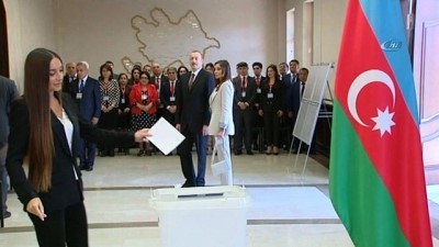 cumhurbaskanligi secimi -  - Azerbaycan Cumhurbaşkanı Aliyev oyunu kullandı  Videosu
