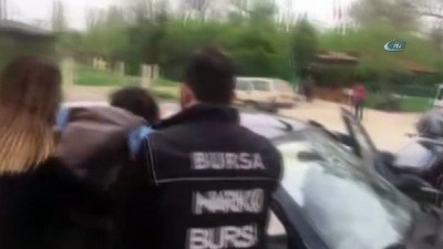 film gibi -  Bursa polisinden film gibi operasyon Videosu