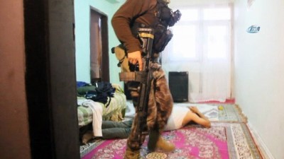  Erzurum polisinden insan tacirlerine şafak baskını 