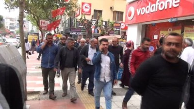  - Pazarcı esnafı elinde ekmek valiliğe yürüdü