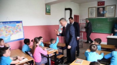 kitap okuma -  Bu köyde herkes okuyor  Videosu