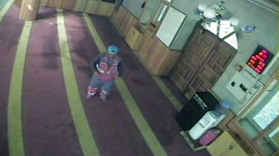  Camilerdeki yardım paralarını çalan hırsız önce kameraya sonra polise yakalandı