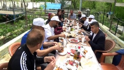 bulduk -  Hakkarili engelliler ülkemiz için dua etti  Videosu