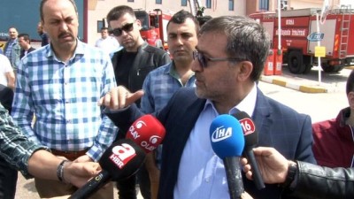saglik riski -  Bursa İl Sağlık Müdürü Dr. Özcan Akan: '112 hastamız var. Tamamı kontrol altında. Klima santrallerine yakın bir bölgedeydi, yangının sebebiyle ilgili de araştırmalar devam ediyor'  Videosu