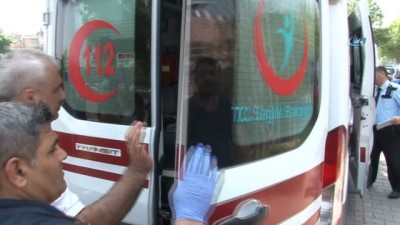 yaris -  Otomobil dereye uçtu:2 kişi yaralandı  Videosu