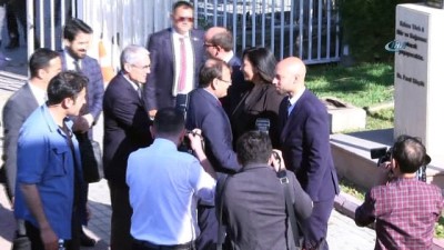  - Hakan Çavuşoğlu, KKTC Meclis Başkanı ile görüştü
- Başbakan Yardımcısı Hakan Çavuşoğlu:
- “KKTC göz bebeğimiz”