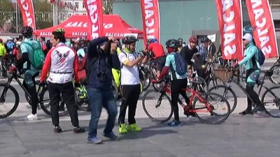 kalp sagligi -  İstanbul’da bisikletliler kalp için pedalladı  Videosu