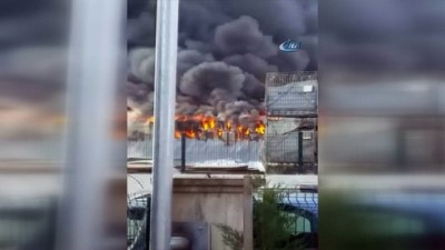 yukselen -  Mobilya fabrikasında korkutan yangın... Olay yerine çok sayıda itfaiye sevk edildi Videosu
