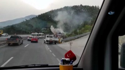 Manisa'da otobüs alev alev böyle yandı