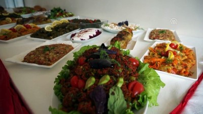 cig kofte - Bulgar öğrenciler sarma sardı, fellah köftesi yaptı - EDİRNE  Videosu