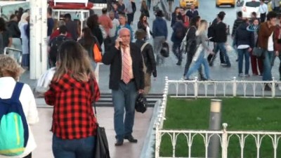 yasli adam -  Taksim sapığı yakalandı  Videosu