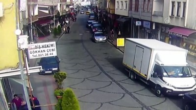 Trabzon'da otomobil yayalara çarptı: 3 yaralı