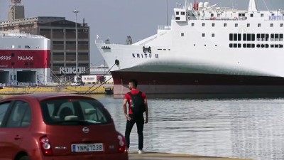 demirli - Yunanistan'da denizciler greve gitti - ATİNA Videosu