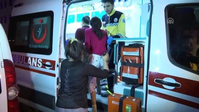 mahsur kaldi - Esenyurt'ta yangın çıkan apartmanda 12 kişi mahsur kaldı - İSTANBUL  Videosu