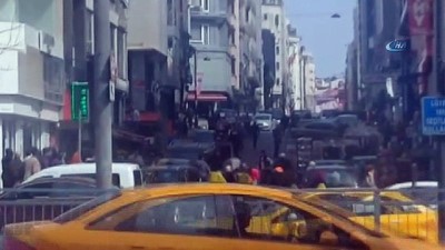 dayak -  Fatih'te vatandaşlardan kapkaççıya meydan dayağı kamerada  Videosu