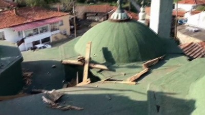 cami minaresi -  Fırtına minarenin külahını uçurdu  Videosu